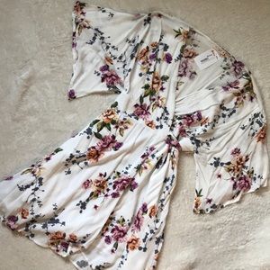 NWT Floral Kimono Sleeve Wrap Dress